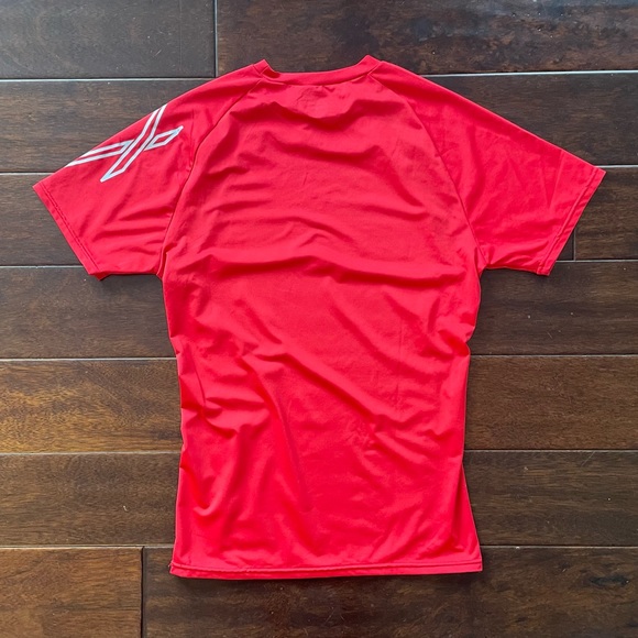 Mens Hind Running/Working Out Compression Shirt Red and Black Size Medium - Picture 2 of 6